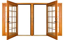 Porte fenêtre en bois à Mûrs-Erigné